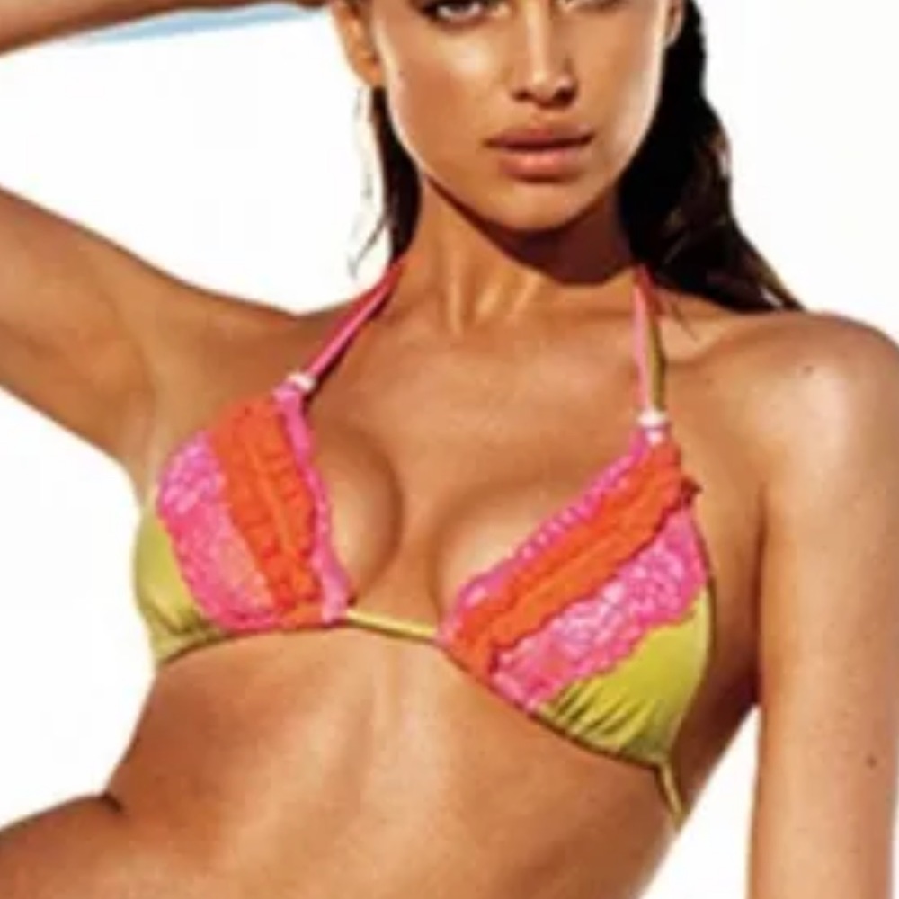 Beach Bunny California OG Lady Lace Bikini in Lime🔥🔥🔥 - Picture 2 of 6